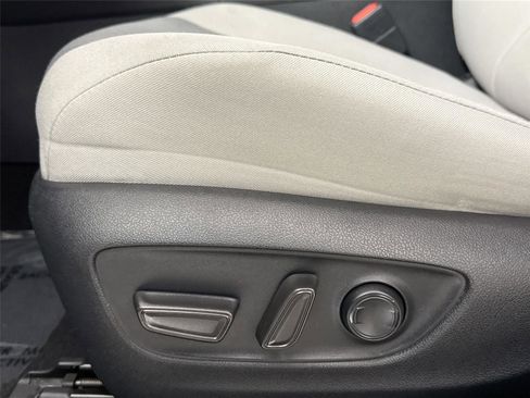 Certified 2022 Toyota RAV4 XLE image 27