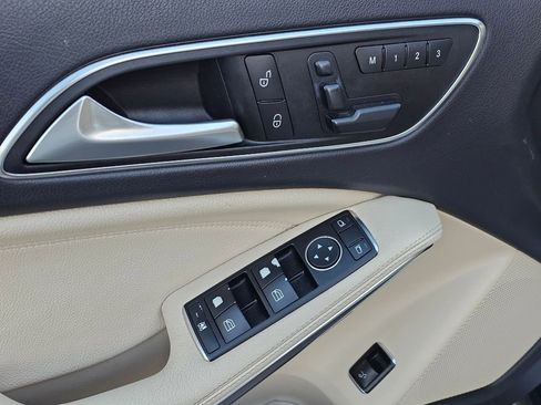 Used 2015 Mercedes-Benz GLA 250 image 20
