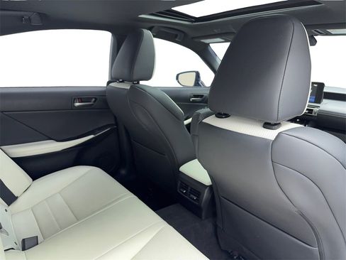 Used 2022 Lexus IS 350 F Sport image 47