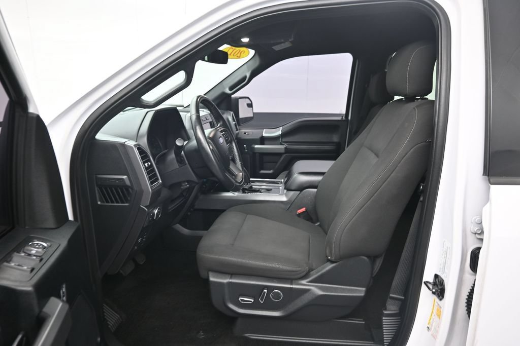 Used 2017 Ford F150 XLT w/ Equipment Group 302A Luxury AWD/4WD image 9