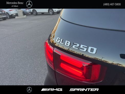 Certified 2025 Mercedes-Benz GLB 250 GLB 250 image 8