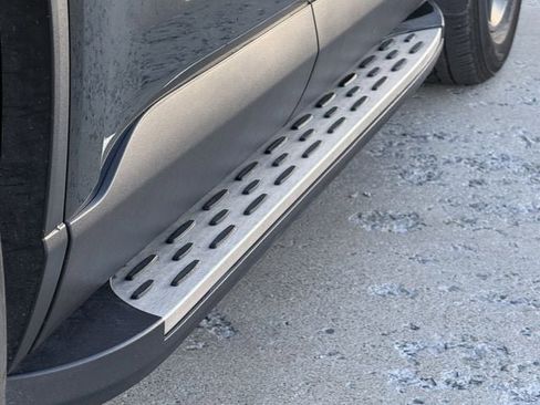 Used 2025 Toyota Grand Highlander Limited image 9