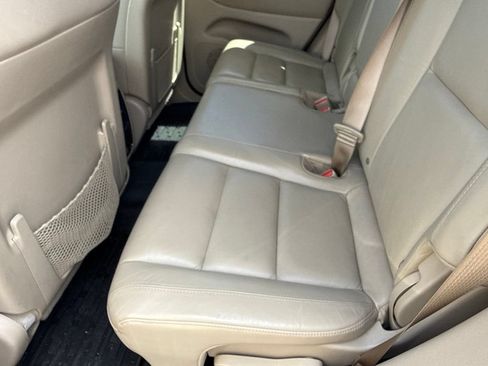 Used 2021 Jeep Grand Cherokee Limited AWD/4WD image 24