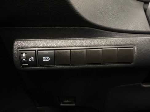 Certified 2024 Toyota Corolla LE image 28