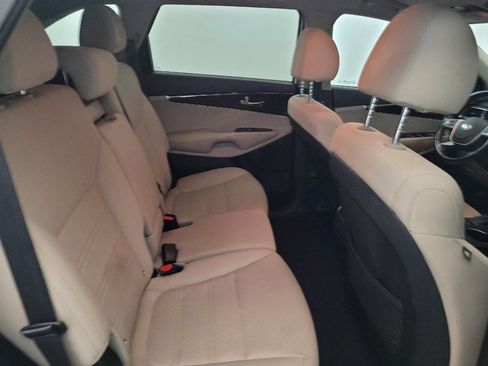 Used 2020 Kia Sorento S AWD/4WD image 19