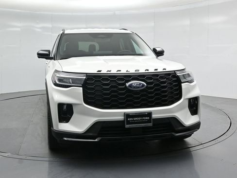 Certified 2025 Ford Explorer ST-Line w/ Premium Package image 58