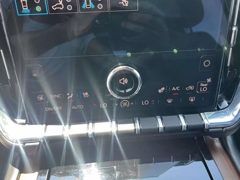 Certified 2025 GMC Yukon XL Denali AWD/4WD image 32