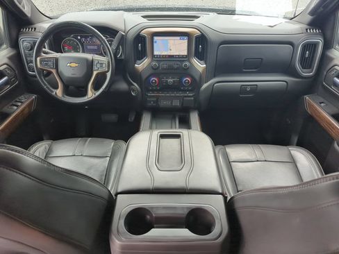 Used 2020 Chevrolet Silverado 1500 High Country w/ Technology Package AWD/4WD image 13
