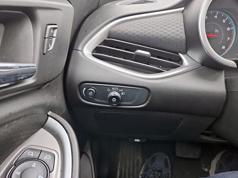 Used 2024 Chevrolet Malibu LT image 21