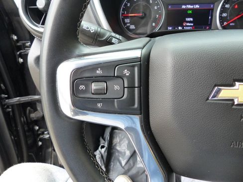 Used 2023 Chevrolet Blazer LT w/ Sound & Technology Package FWD image 26