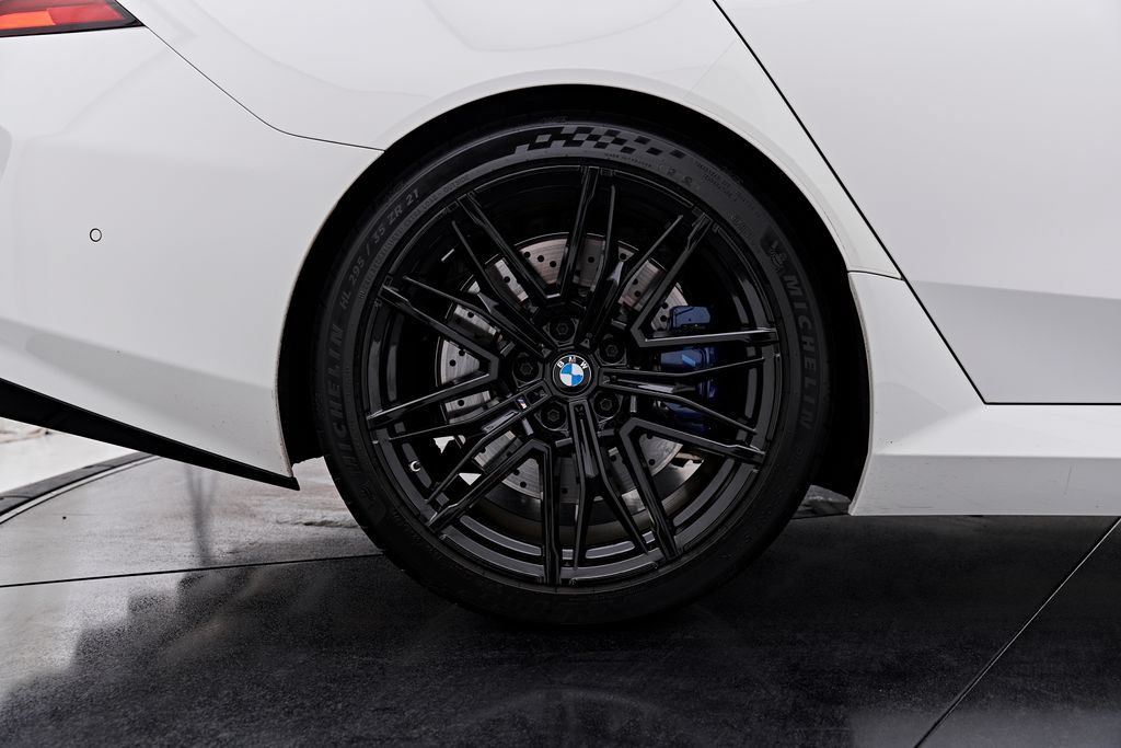 Used 2026 BMW M5 w/ Carbon Package AWD/4WD image 29