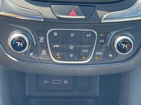 Used 2020 Chevrolet Equinox LT FWD image 22