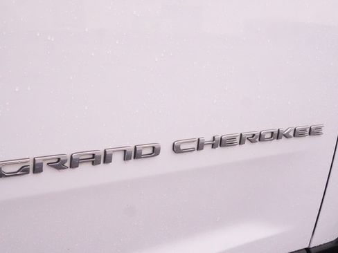 Used 2021 Jeep Grand Cherokee L Limited RWD image 42