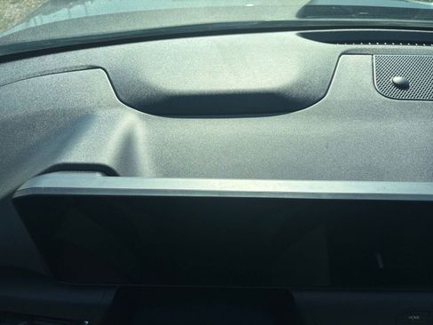 Used 2025 Kia K4 LXS image 36