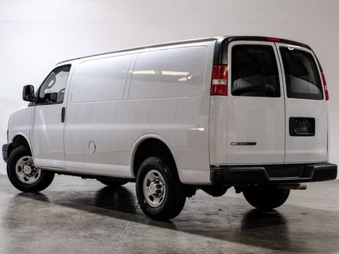 Used 2020 Chevrolet Express 2500 RWD image 16