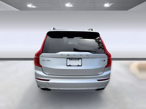 Used 2017 Volvo XC90 T6 Momentum w/ Vision Package AWD/4WD image 10