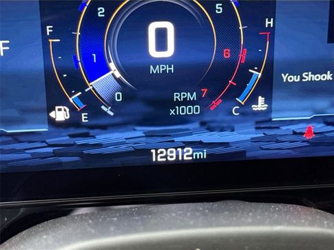 Used 2025 Chevrolet Suburban Premier image 18