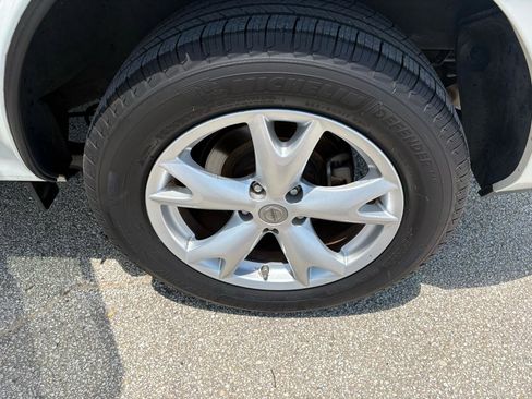 Used 2011 Nissan Rogue SV FWD image 13