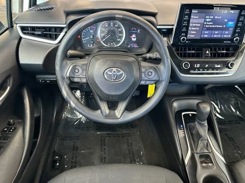 Used 2021 Toyota Corolla LE FWD image 16