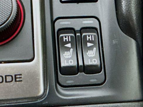 Used 2020 Subaru Forester Premium image 24