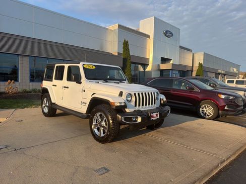 Used 2021 Jeep Wrangler Unlimited Sahara w/ Dual Top Group image 6