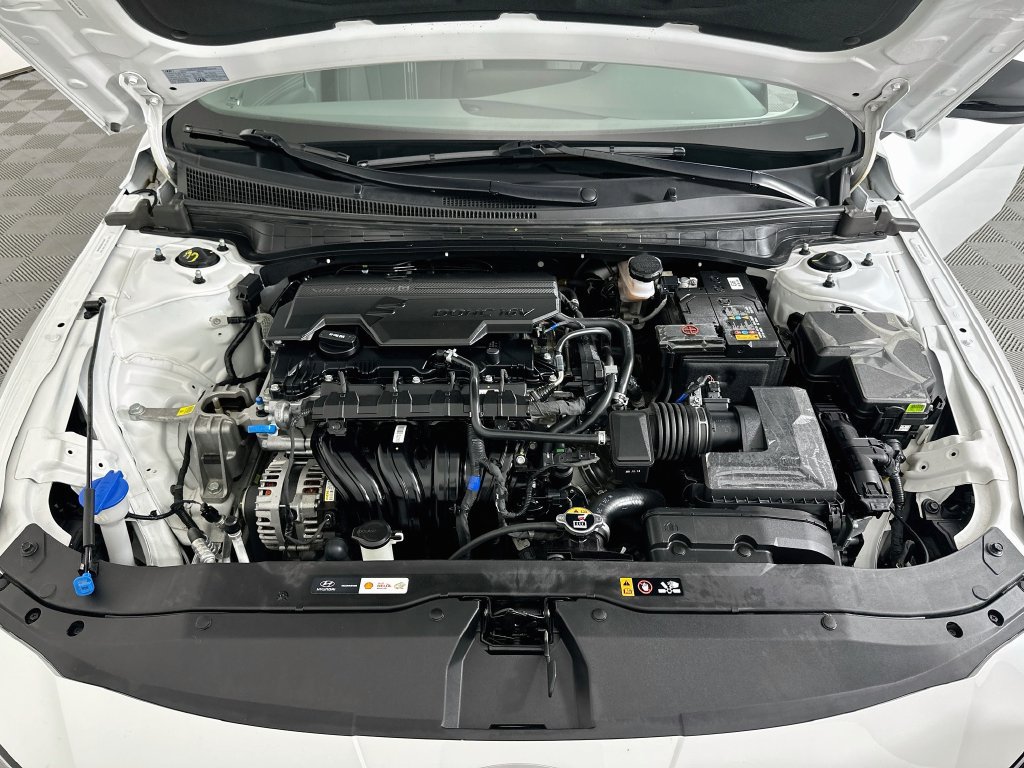 Used 2025 Hyundai Elantra Sport FWD image 27