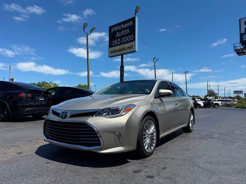 Used 2016 Toyota Avalon Limited w/ Toyota Safety Sense Package image 1