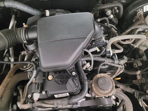 Used 2020 Toyota Tacoma SR w/ SR Convenience Package RWD image 30