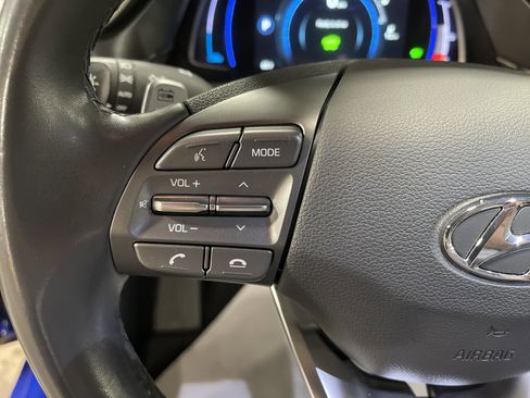 Used 2020 Hyundai Ioniq Limited image 18