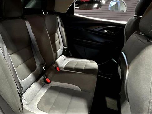 Used 2022 Chevrolet TrailBlazer LT AWD/4WD image 22