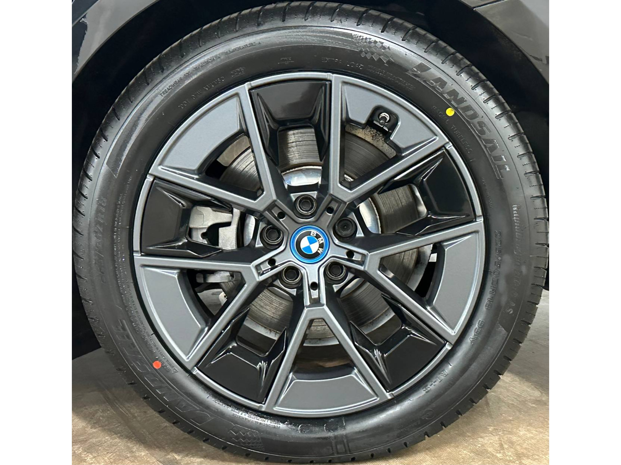 Used 2023 BMW i4 eDrive40 w/ Premium Package RWD image 11