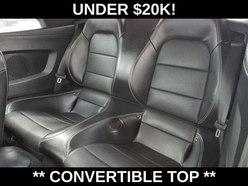 Used 2022 Ford Mustang Premium image 26