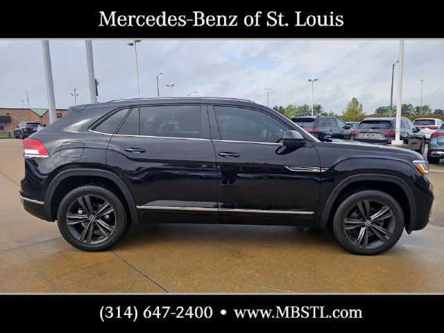 Used 2021 Volkswagen Atlas Cross Sport SE FWD image 2