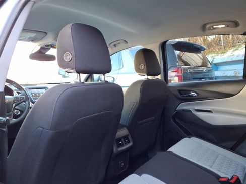 Used 2024 Chevrolet Equinox LT image 12