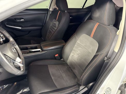 Certified 2024 Nissan Sentra SR FWD image 18
