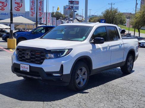 Used 2025 Honda Ridgeline TrailSport image 8