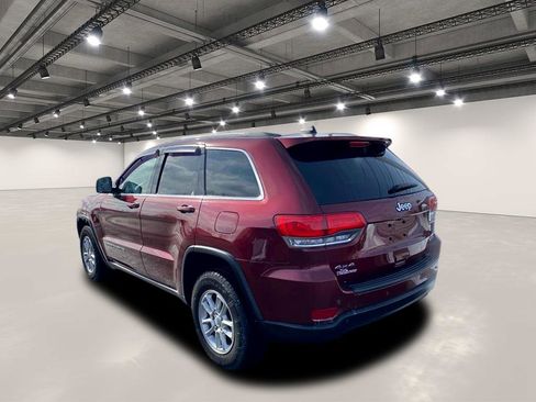 Used 2019 Jeep Grand Cherokee Laredo image 5