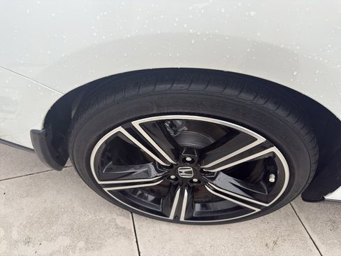 Used 2025 Honda Accord Sport image 6