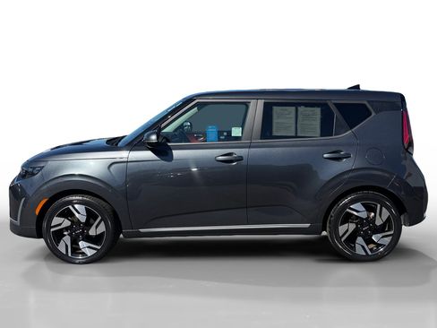 Used 2023 Kia Soul GT-Line FWD image 2