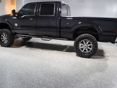 Used 2016 Ford F250 Lariat w/ Lariat Ultimate Package AWD/4WD image 10