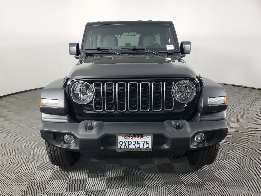 Used 2026 Jeep Wrangler Unlimited Sport AWD/4WD image 9