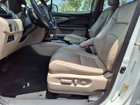 Used 2018 Honda Pilot Touring image 25