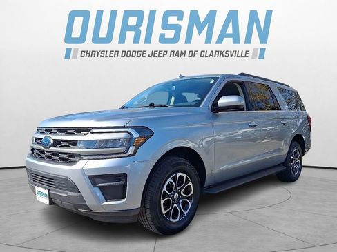 Used 2024 Ford Expedition Max XLT RWD image 3