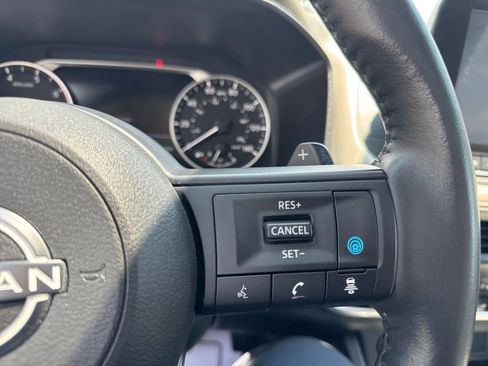 Used 2024 Nissan Rogue SV w/ SV Premium Package AWD/4WD image 27
