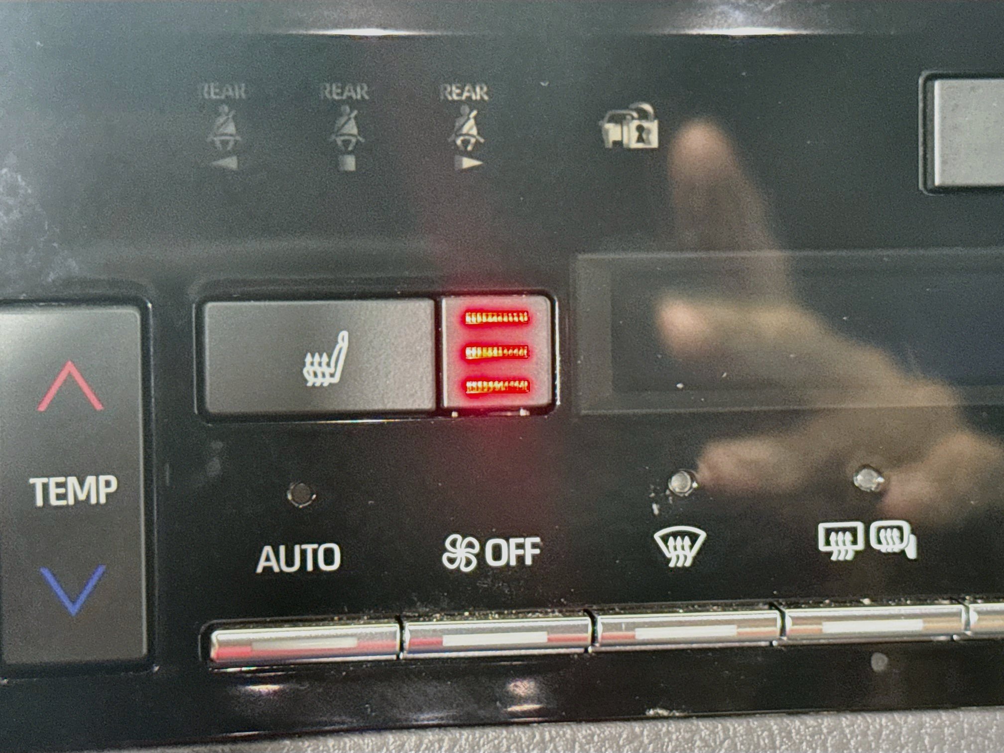 Certified 2019 Toyota Avalon XLE w/ Moonroof Package FWD image 18