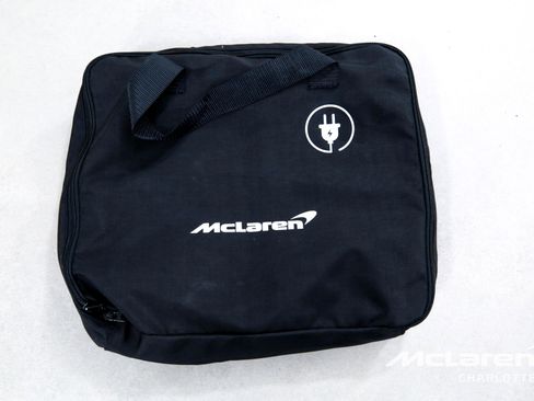 Used 2023 McLaren Artura image 21