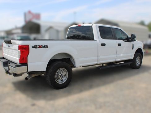 Used 2022 Ford F250 XL w/ Power Equipment Group image 5