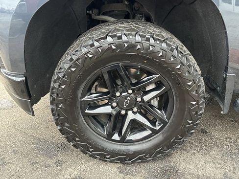 Used 2020 Chevrolet Silverado 1500 LT Trail Boss image 11