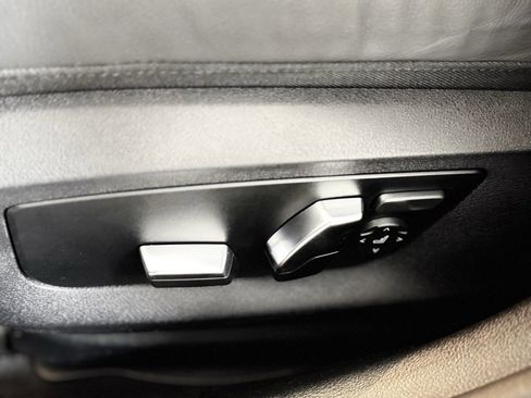 Used 2023 BMW 530i xDrive w/ Premium Package image 14