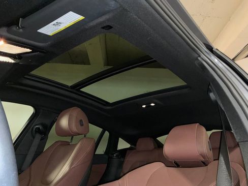 Used 2022 BMW X6 xDrive40i w/ M Sport Package image 4